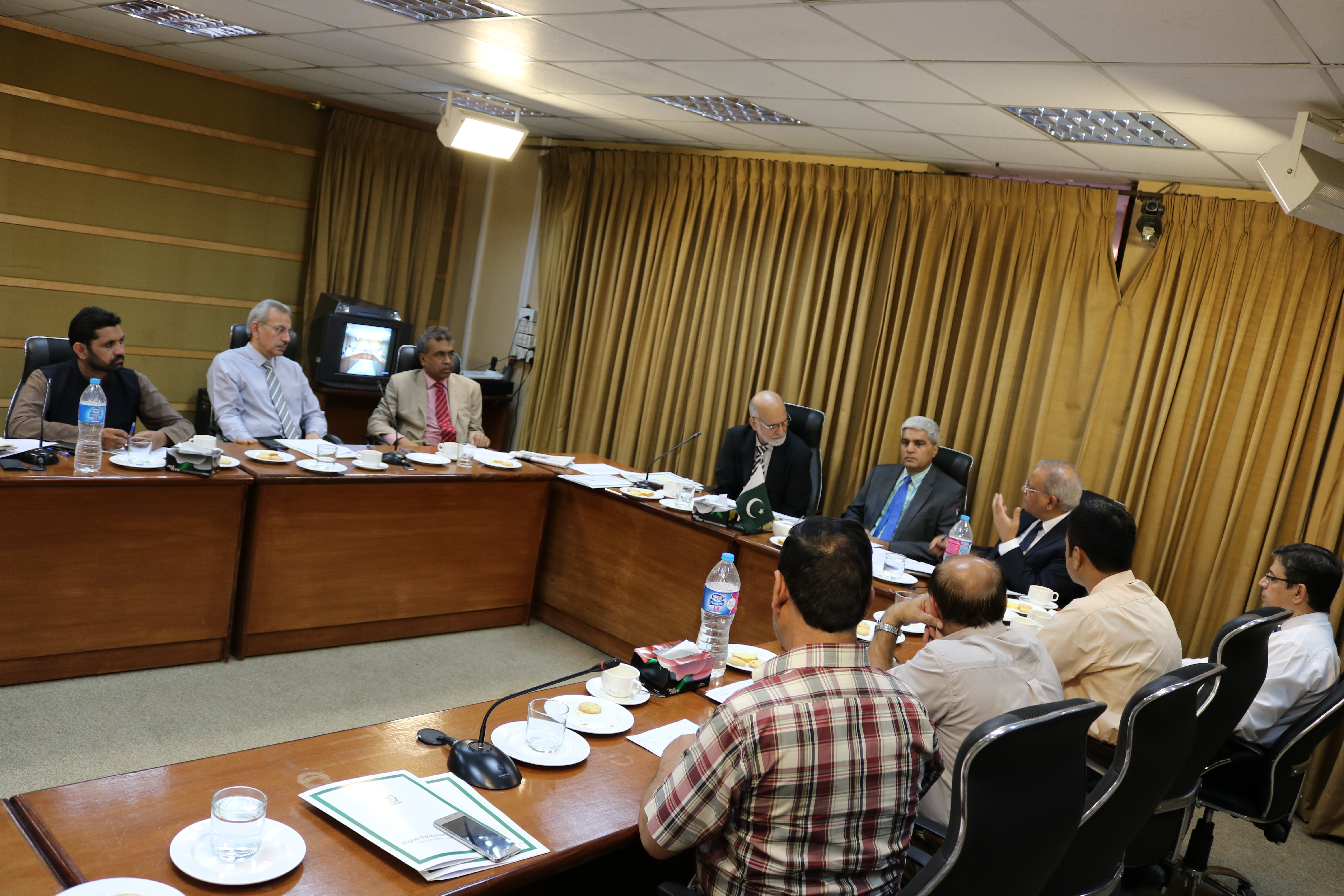 Chairperson NTC meeting with VC's at HEC Regional Office